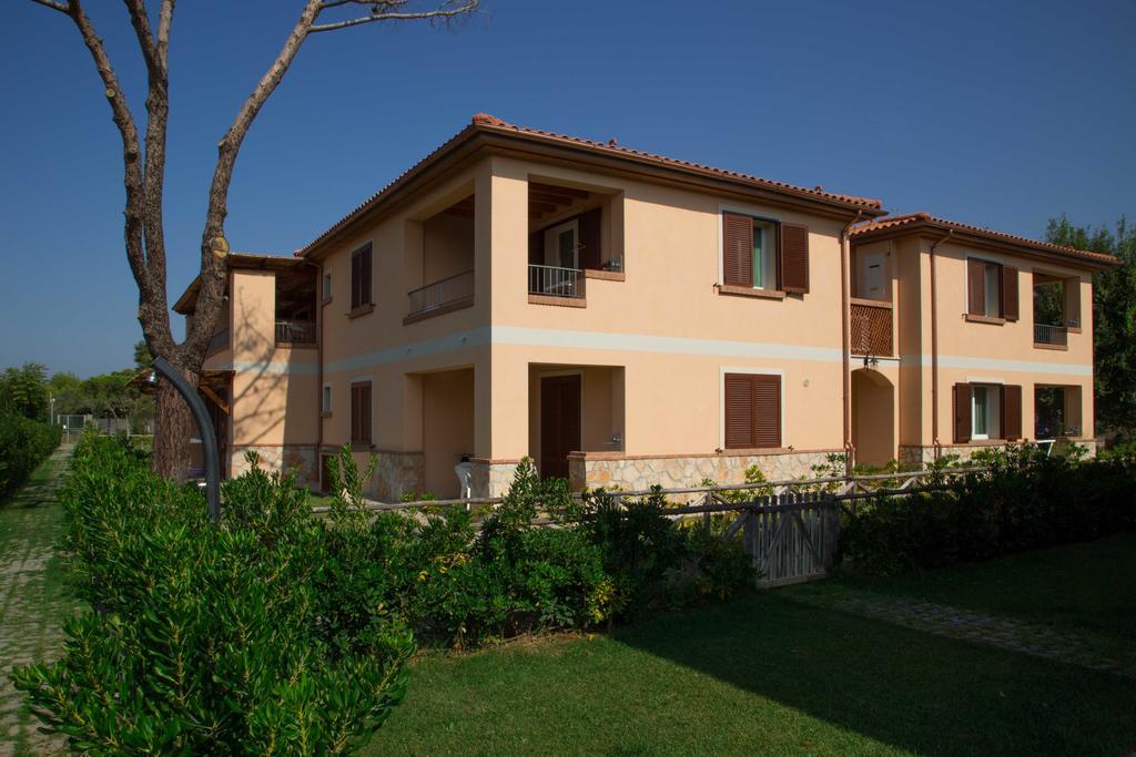 La Residenza Del Golfo Aparthotel Puntone di Scarlino Exterior foto