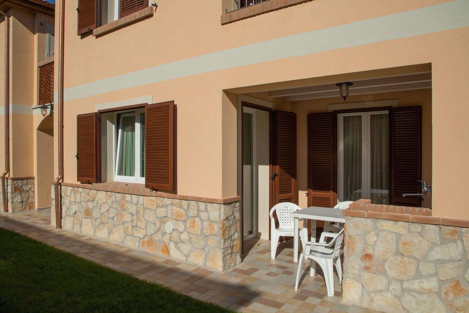 La Residenza Del Golfo Aparthotel Puntone di Scarlino Exterior foto